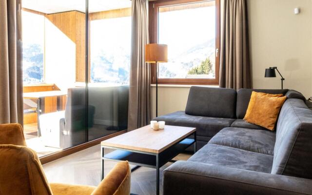Spacious apartment with sauna, ski area at 600 m.