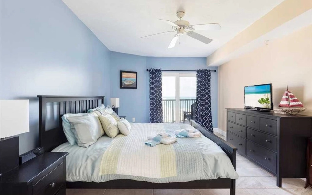 Towers Grande 402 - Two Bedroom Condo