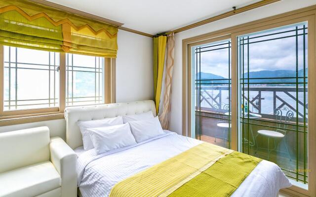 Geoje Beach Maru Pension