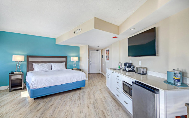 Commander Hotel & Suites