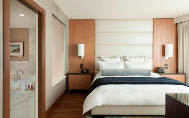 Vancouver Marriott Pinnacle Downtown