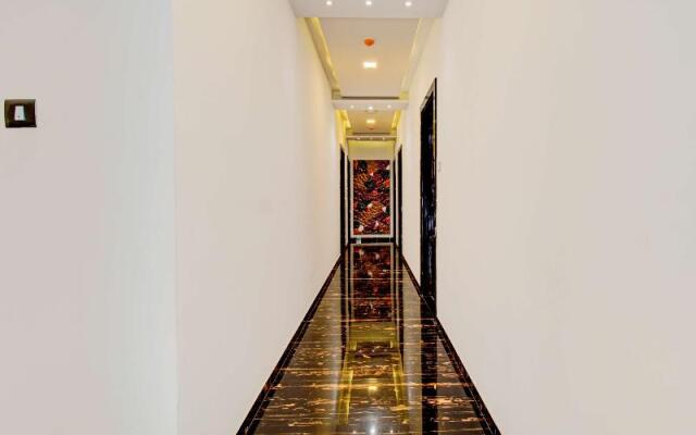 Capital O 74732 Prime Grand Hotel