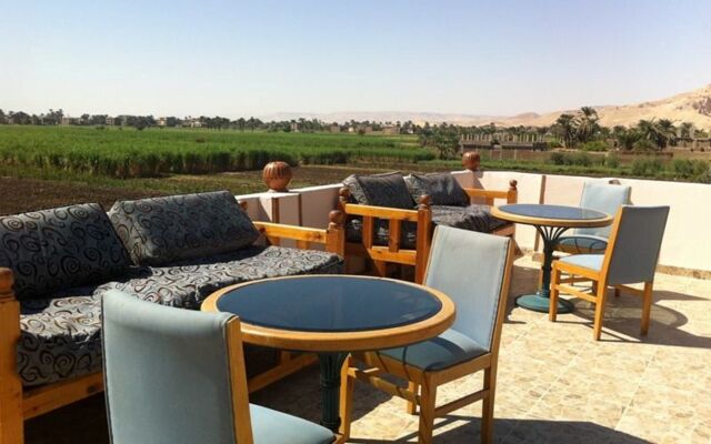 New Memnon Hotel