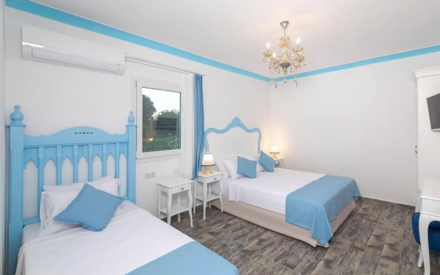 Otel Mavi Beyaz Datça