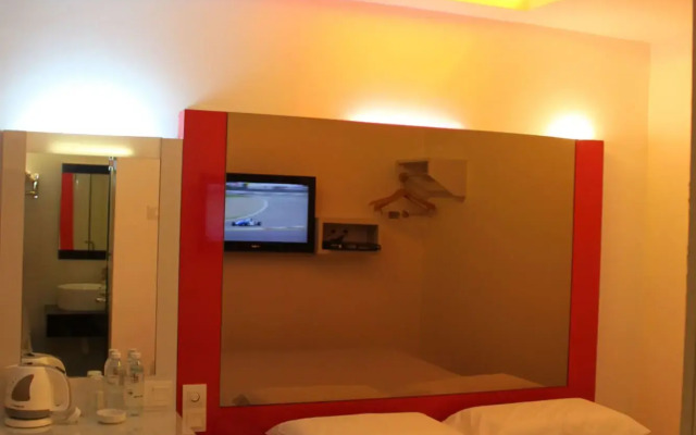 Time Hotel Kuchai Lama