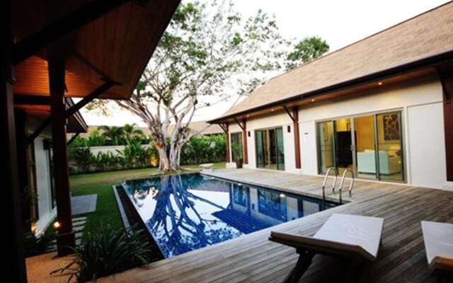 Two Villas Holiday Oriental Style Layan Beach