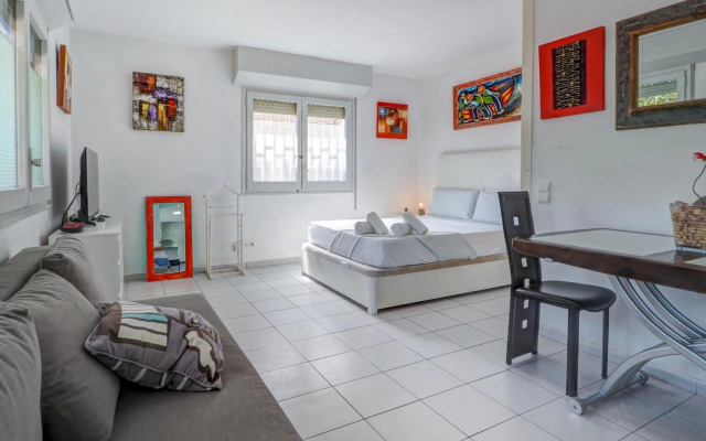 Los Globos Beach Studio by Hello Homes Sitges