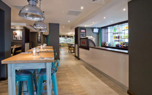 Premier Inn Slough Central South