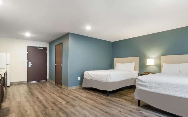 Woodspring Suites Lake Jackson