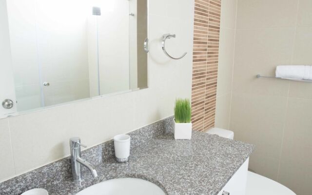 MLA apartments - Larcomar