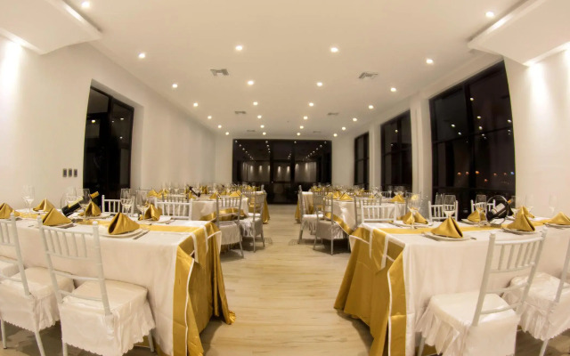 Hotel Catedral Plaza