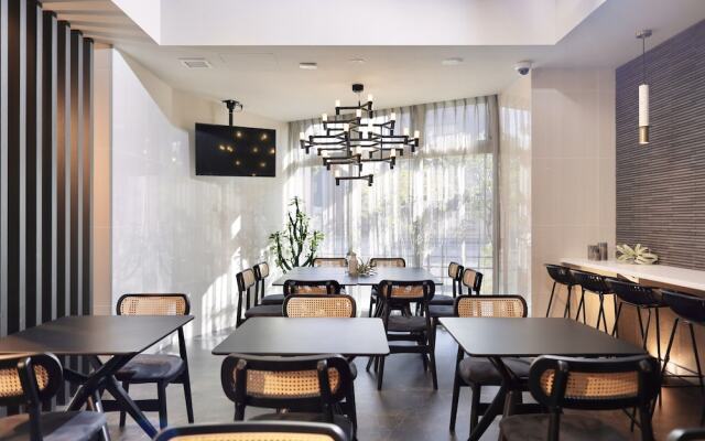 Tennoji Crystal Hotel