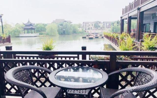 Taihuyuan Holiday Hotel