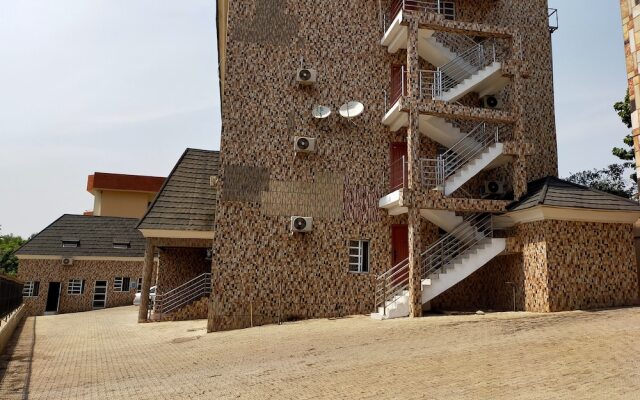 Rodze Hotel & Suites