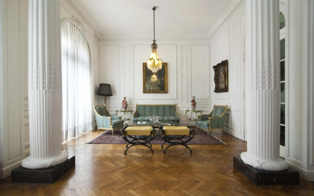 Leonardo Da Vinci Residence