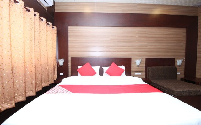 Hotel E Square By OYO Rooms