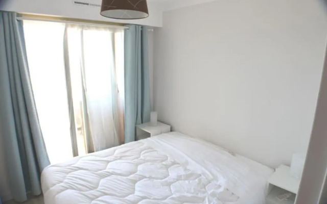 2 Piéces Clim Face a la plage vue Mer