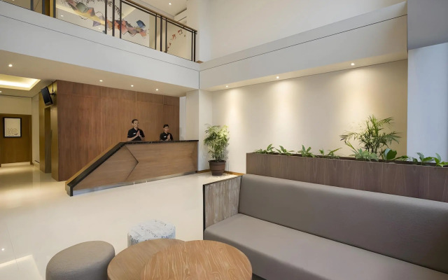 Yellow Star Hotel Gejayan