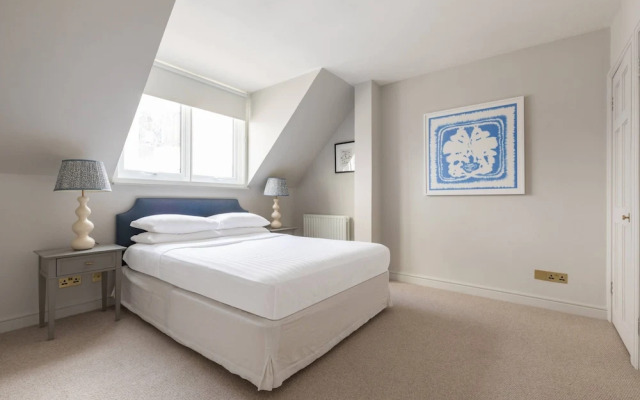 Princes Gate Mews III by Onefinestay