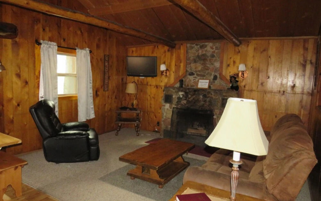 Eagle Nest Cabins & Marina