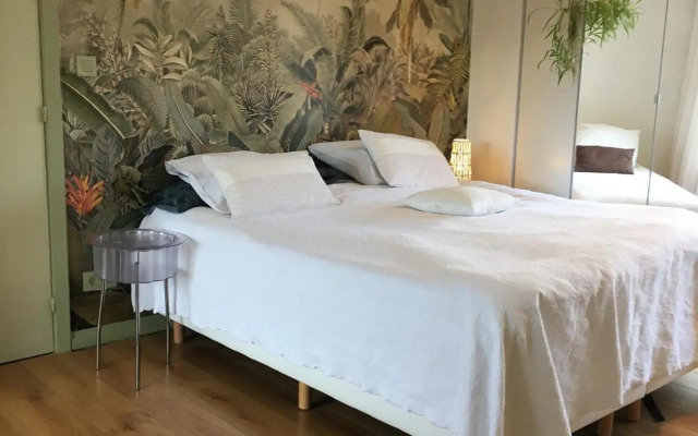 Studio Poppies balcony free Parking