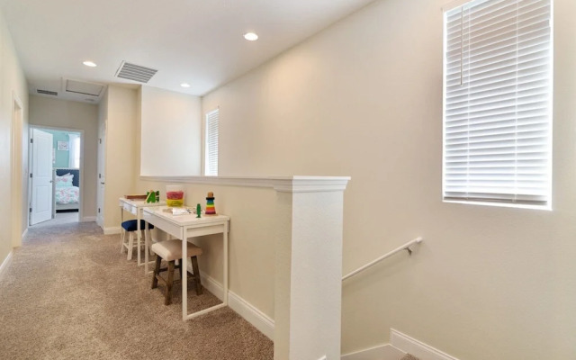 5BR Town Home in Festival