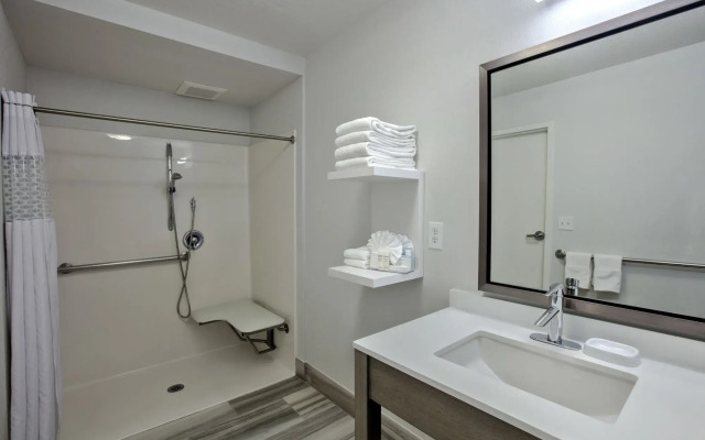 Hampton Inn & Suites Hermosa Beach