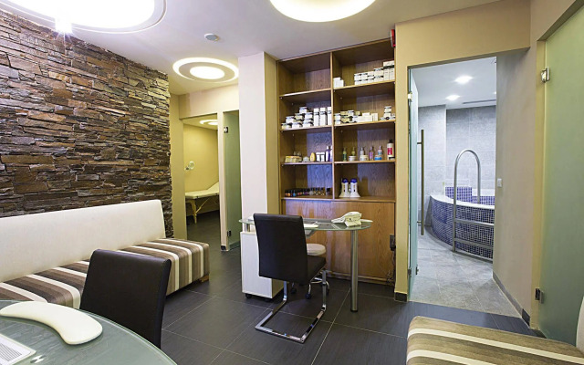 The J Hotel and Spa