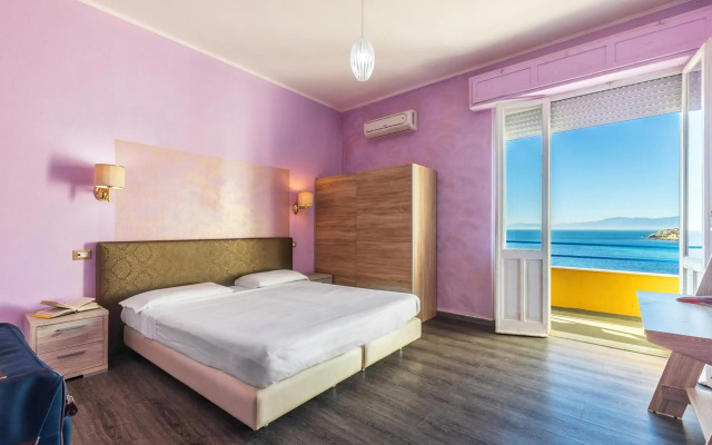 Calamosca Hotel