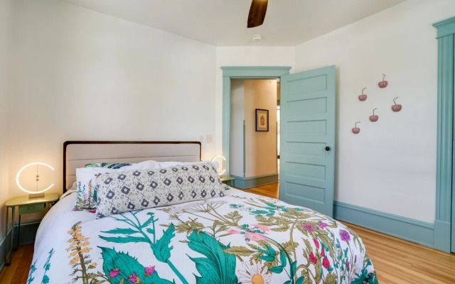 Spacious Minneapolis Home - 2 Mi to Downtown!