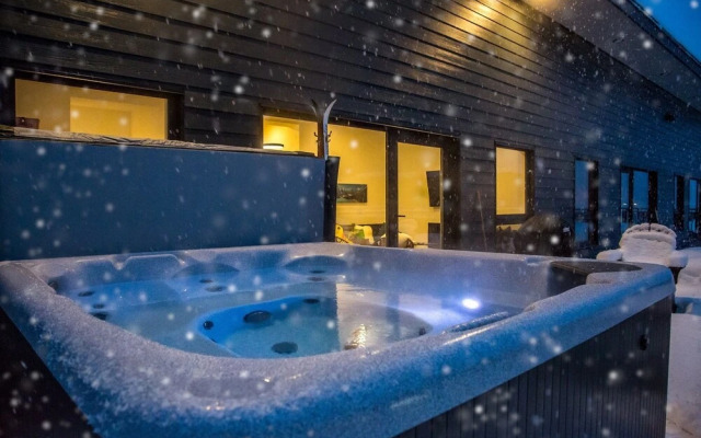 Kasper’s Den by Revelstoke Vacations