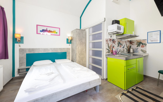 Amber Gardenview Studios