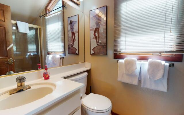 Winterset Woodland - Near Hike & Bike Trails!