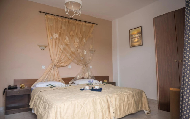 Antonios Hotel