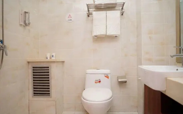 Jinzhong Holiday Business Hotel (Shaqu Court Military District General Hospital)