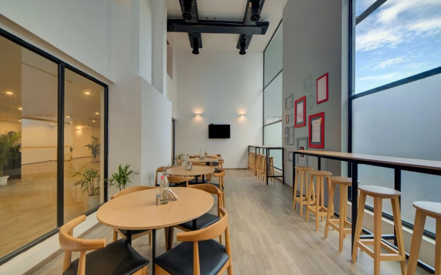 OYO Townhouse 111 A3 Empire