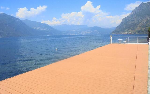 Dock House