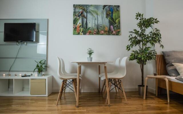 FULL HOUSE Studios - The Jungle Apartment - NETFLIX, WiFi inkl