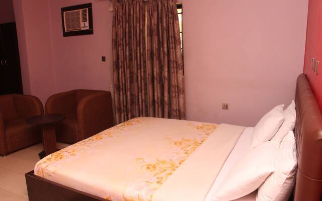 Kriscane Suites Annex