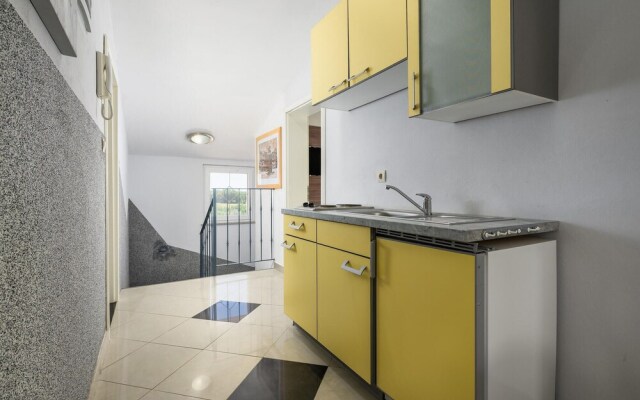 Awesome Home in Valtursko Polje With Wifi and 12 Bedrooms