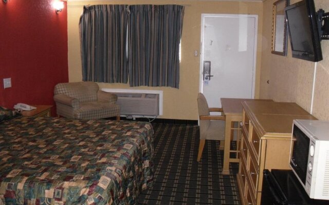 OYO Hotel Crowley LA I-10