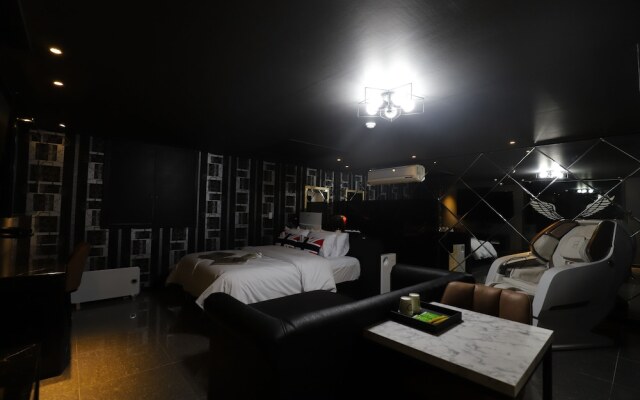 Gunsan JNK Classic Hotel - Gray