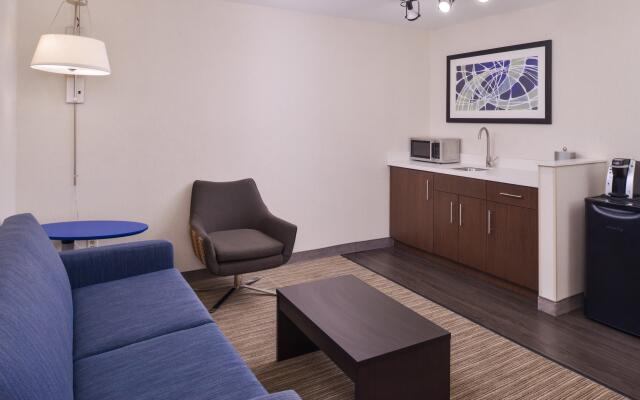 Holiday Inn Express Hotel & Suites Southfield - Detroit