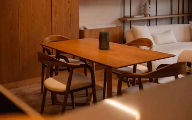 The Luxury Garden Apartment