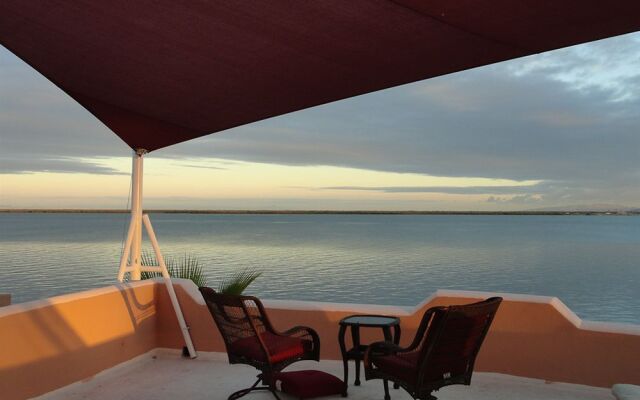 Casa Kootenay Waterfront BnB