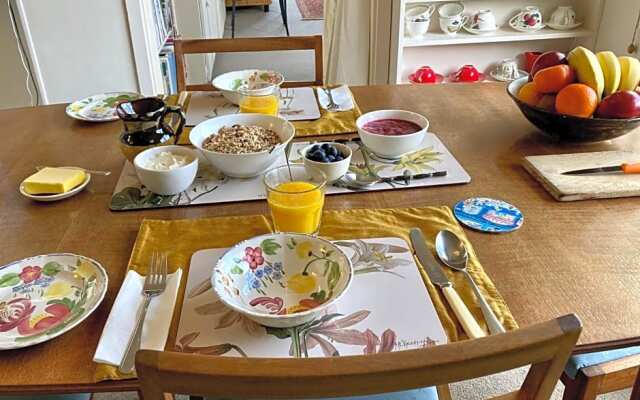Magnolia House Bed And Breakfast