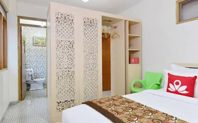ZEN Rooms Cibogo Pasteur