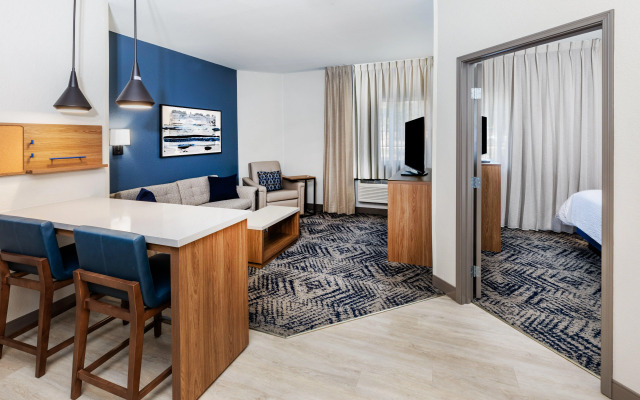 Candlewood Suites Fayetteville – University of Arkansas by IHG