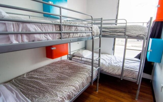 Wicked Hostels - Calgary