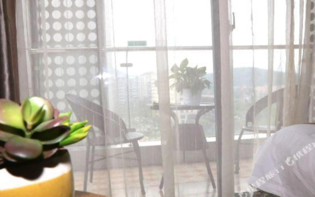 Boyue Lanwan Hotel (Hangzhou Zhijiang Zhuantang Songcheng Art Institute) )